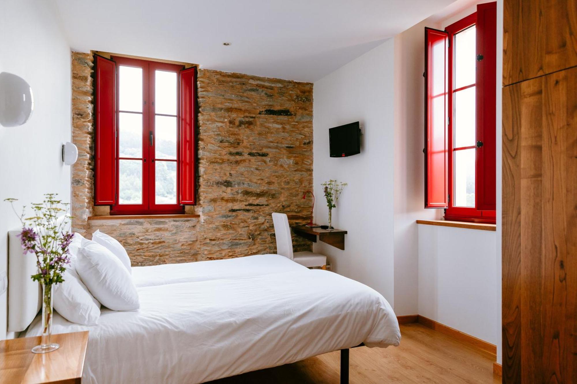 Hotel El Castano Dormilon Santa Marta de Ortigueira Bagian luar foto